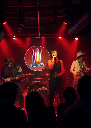 EL DUKE ANDALUZ - Noche Glam Con Bowie - Tempo Club - Madrid