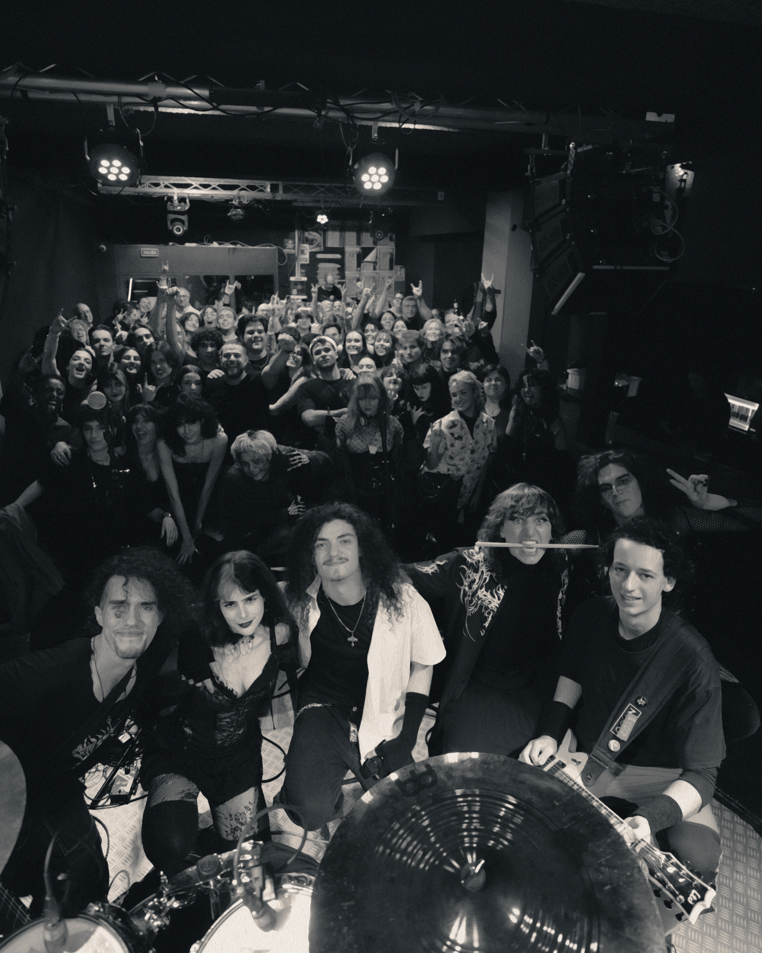 Rainbow Sheeps + Perfect Blue + Shepherd Of Souls - El Perro Madrid - Mutick